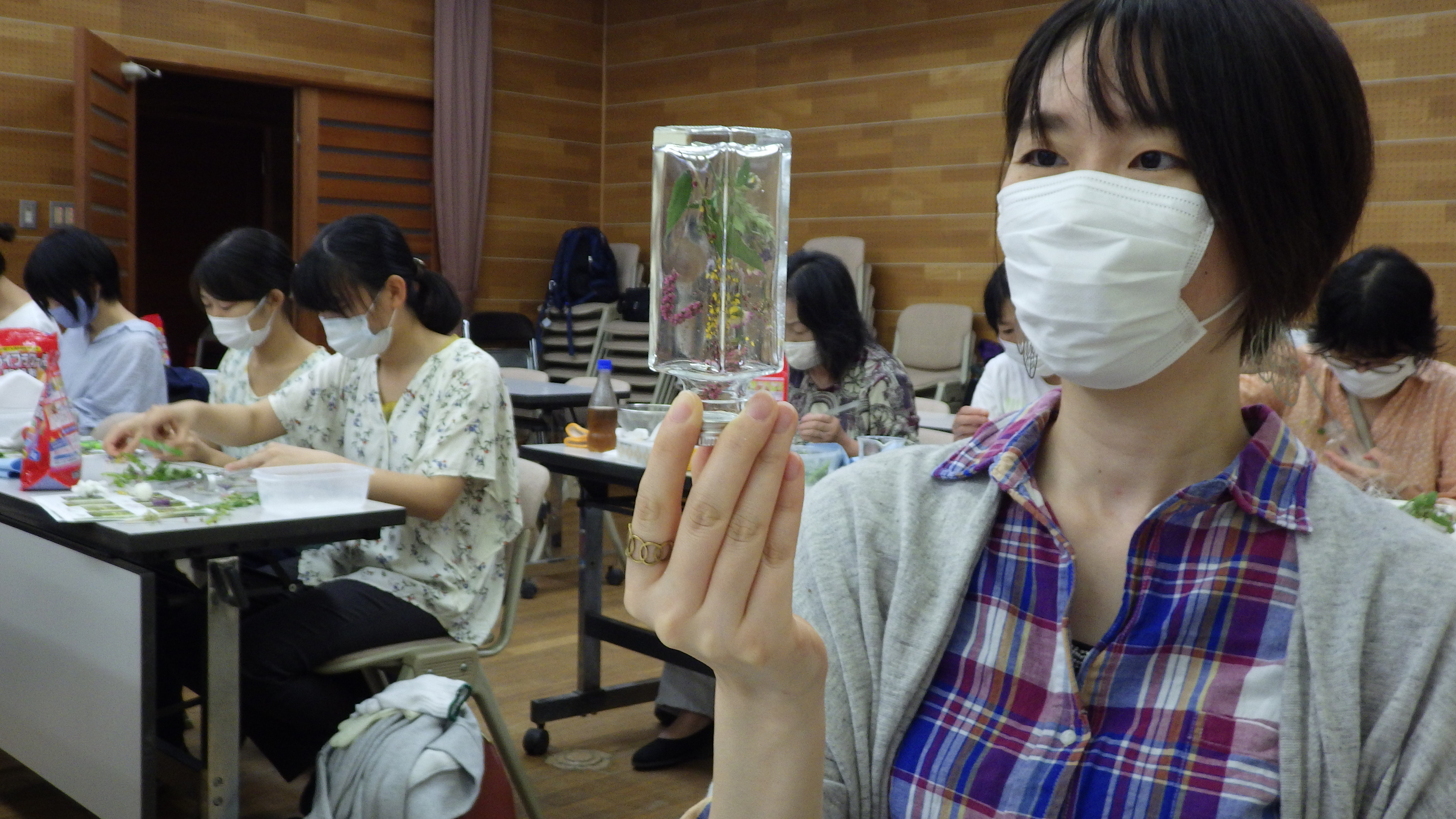野草のハーバリウム作り　～秋の花～