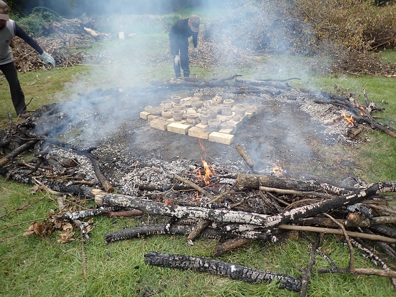 縄文人ごっこ 野焼きやりました