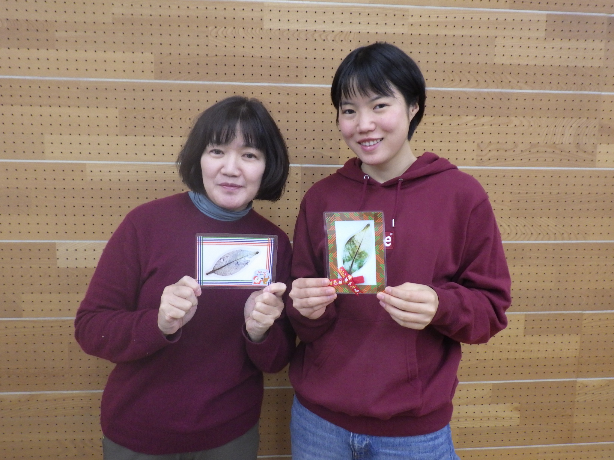 葉脈標本のクリスマスカード作り♪
