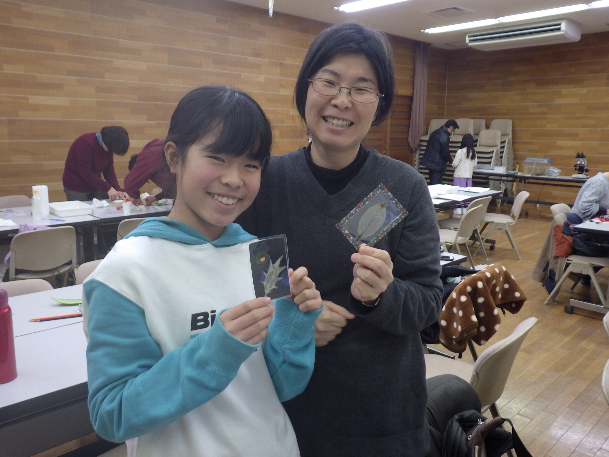 葉脈標本のクリスマスカード作り♪