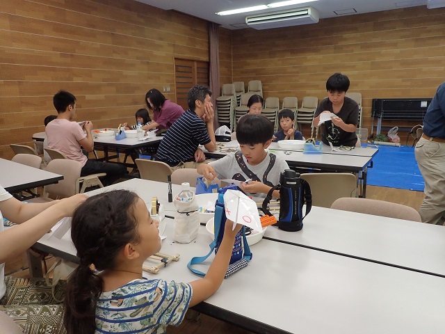 紙飛行機飛んだ クラフト体験しました
