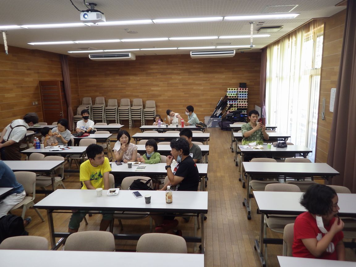 昆虫食、みんなで食べれば怖くない（セミ編パート２）