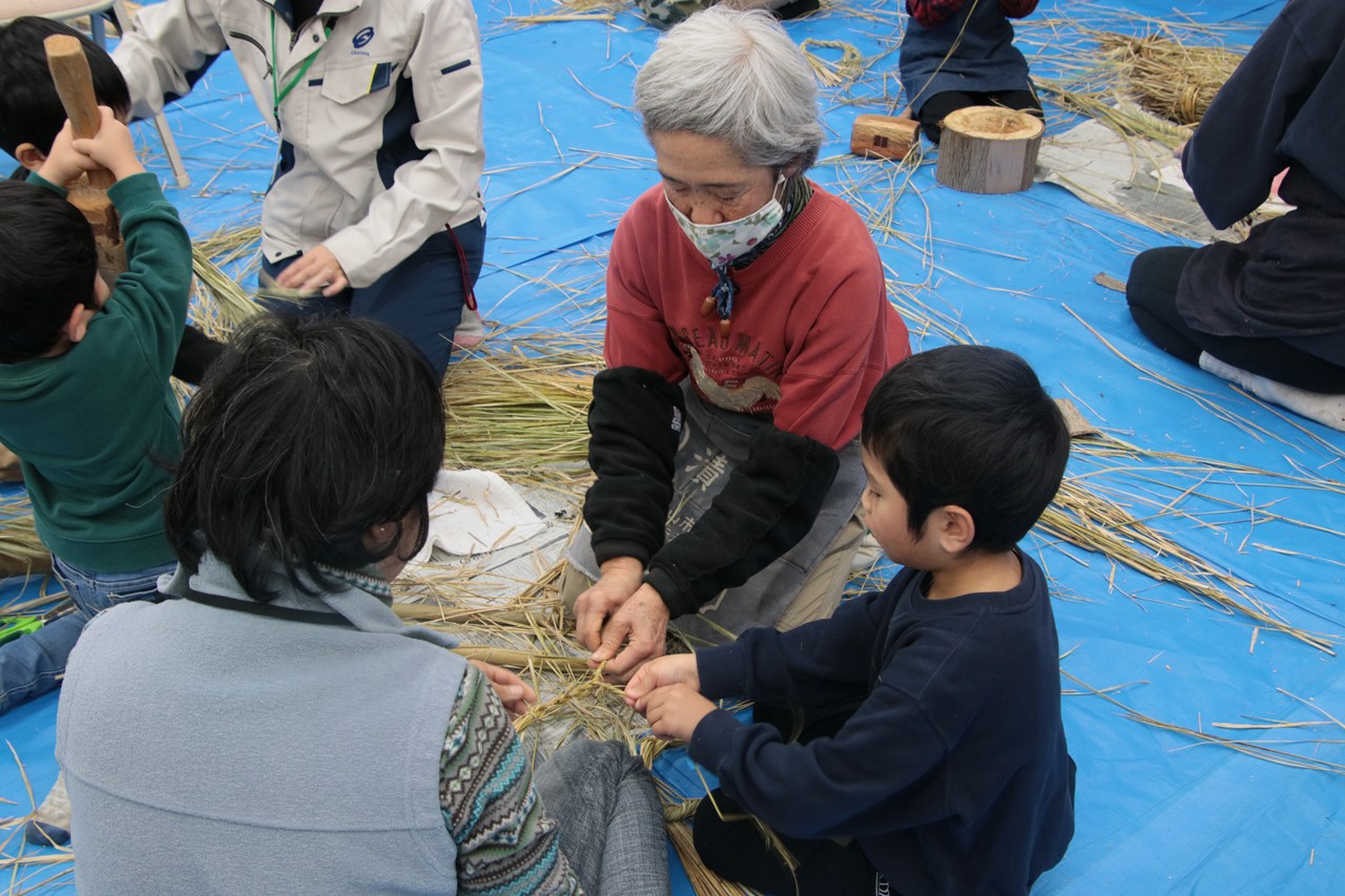 体験イベント「しめなわ作り」
