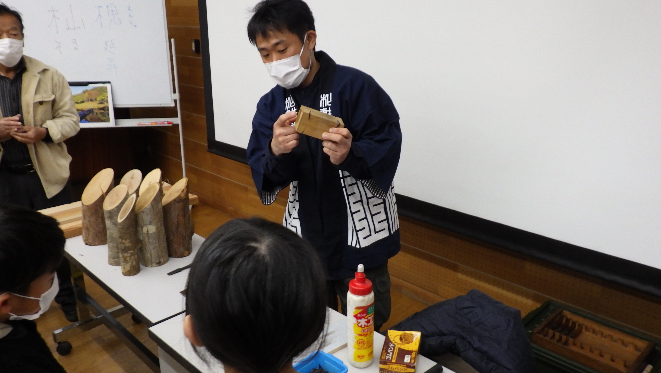 将来の夢応援企画！大工さんと一緒にペン立て作り！