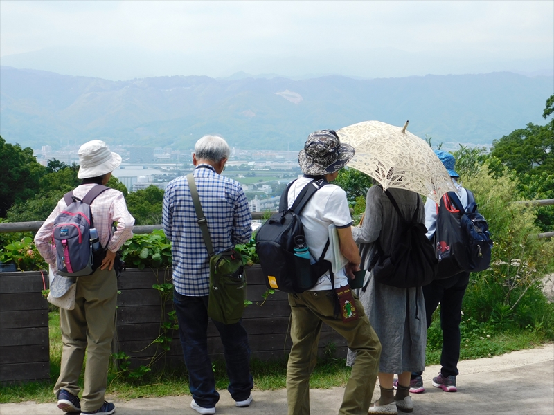 友の会30周年記念バスツアー　牧野植物園にいったゾ～